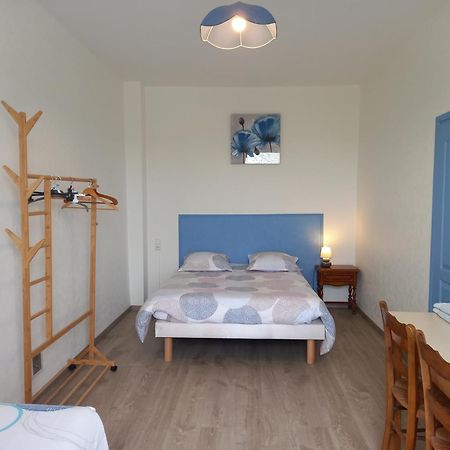 Chambres " Orchidees " Saint-Denis-de-Gastines 외부 사진