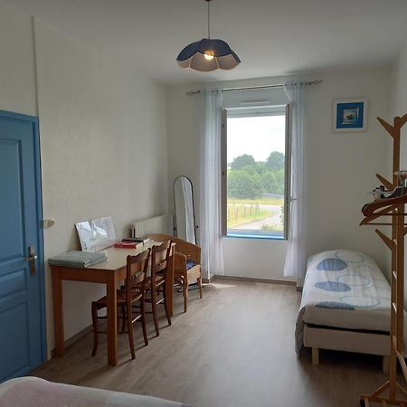 Chambres " Orchidees " Saint-Denis-de-Gastines 외부 사진