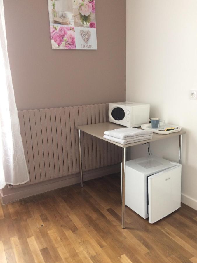 Chambres " Orchidees " Saint-Denis-de-Gastines 외부 사진