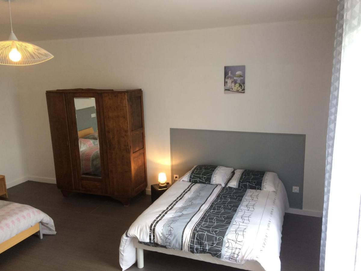 Chambres " Orchidees " Saint-Denis-de-Gastines 외부 사진