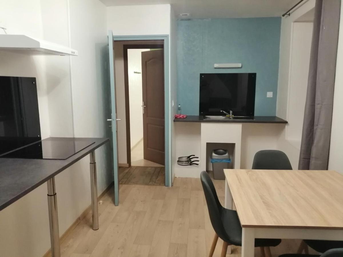 Chambres " Orchidees " Saint-Denis-de-Gastines 외부 사진